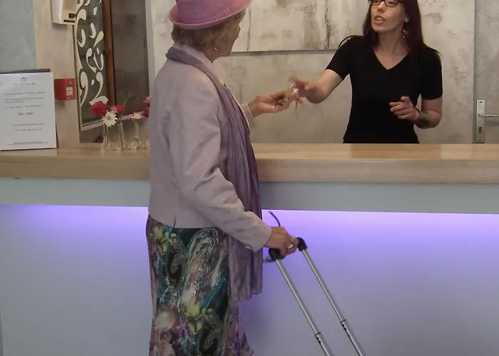 ホテル Des Pays Bas ルルド