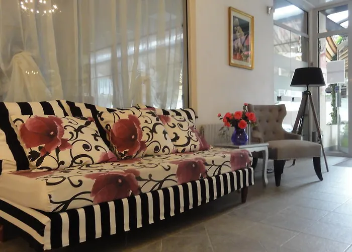 Des Pays Bas Hotel 3*